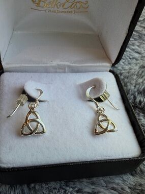 Sterling Silver (925) Celtic Trinity Knot Drop earrings. Gently preowned.